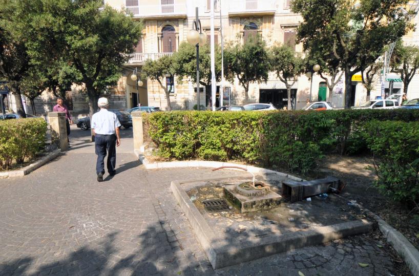 Degrado villa comunale a Matera«Non serve molto per riqualifcarla»