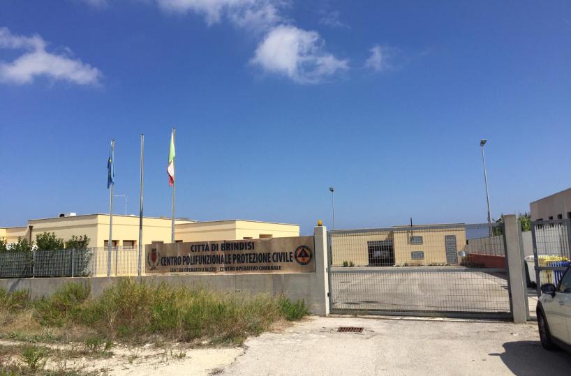 Brindisi, saccheggiata sededella Protezione civile