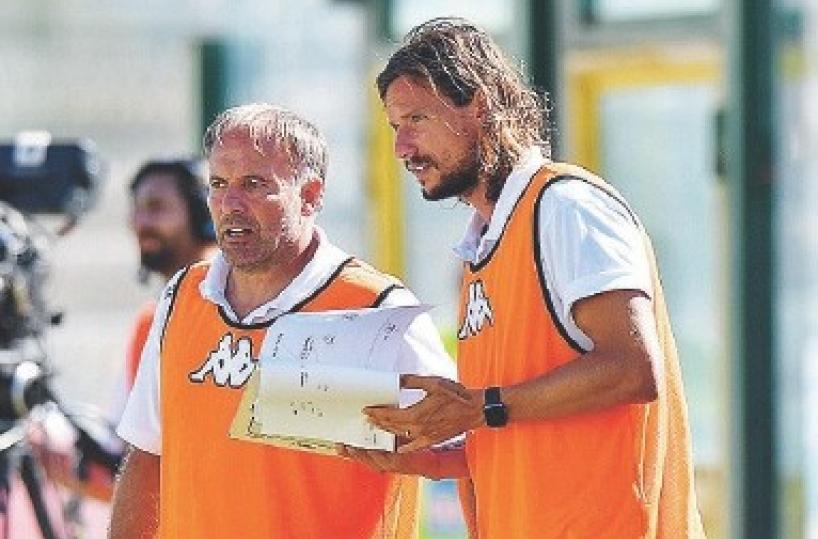 Cornacchini cerca la discontinuità, in difesa c'è Di Cesaree che scalpita