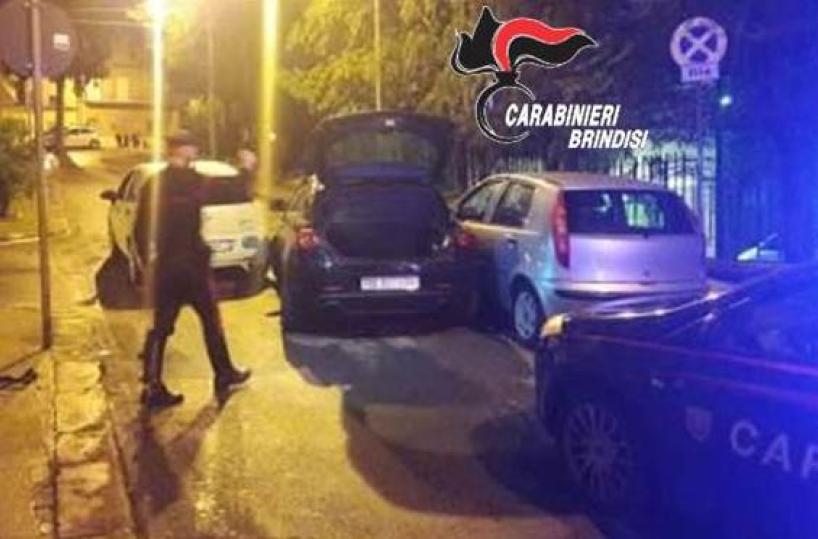 Carovigno, speronano auto dei Ccpresi due ladri d'auto brindisini