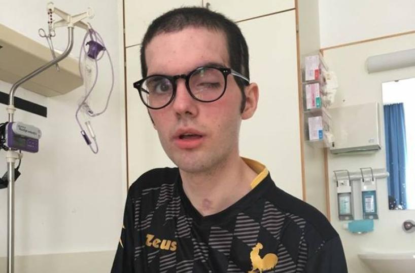 Cure all'estero dopo incidente: raccolta fondi per salvare 24enne barese