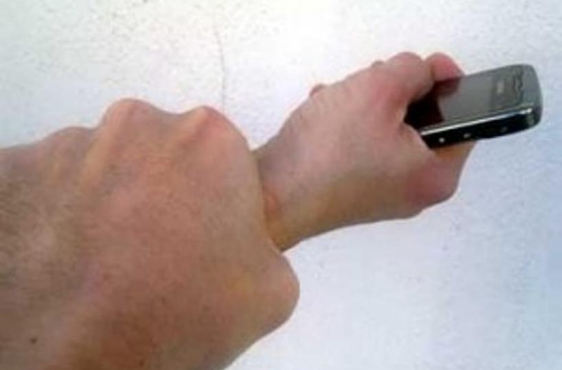 Tenta di rubare iPhone a una donna in pieno centro: arrestato 38enne marocchino