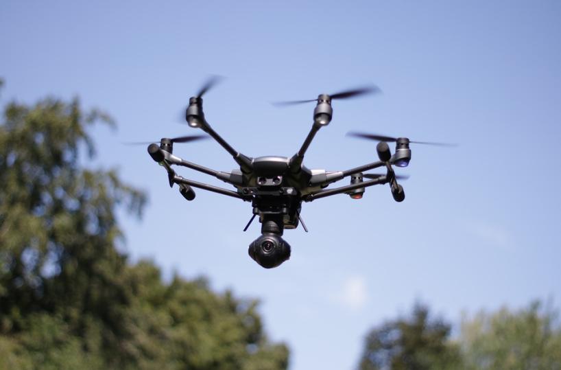 Taranto, «plana» drone in carcere con droga e telefonini 