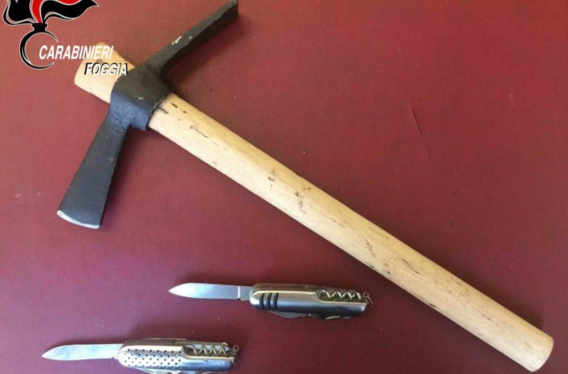 Manfredonia, in cella due voltestalker di una professionista