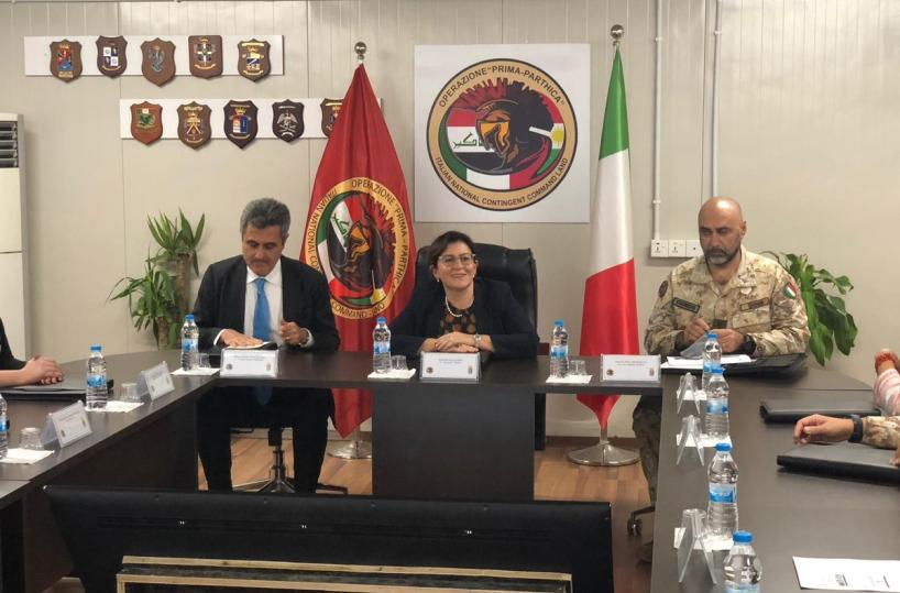 Il ministro della Difesa Trentain visita ai  militari italiani