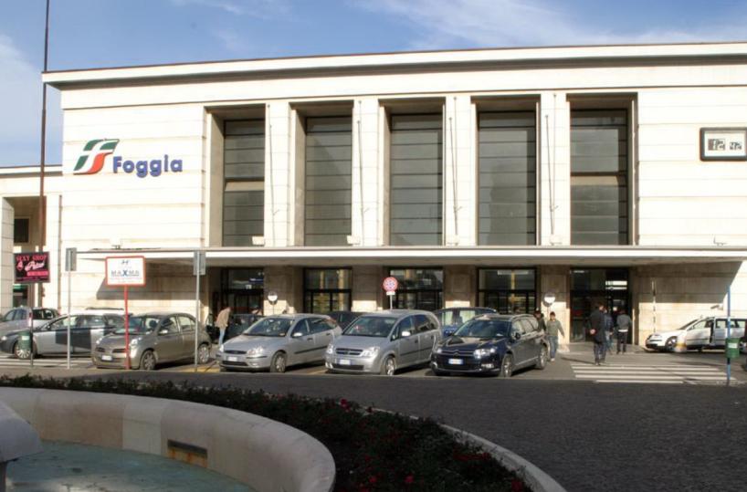 Senegalese perde portafogli con 1600 euro, polizia lo ritrova