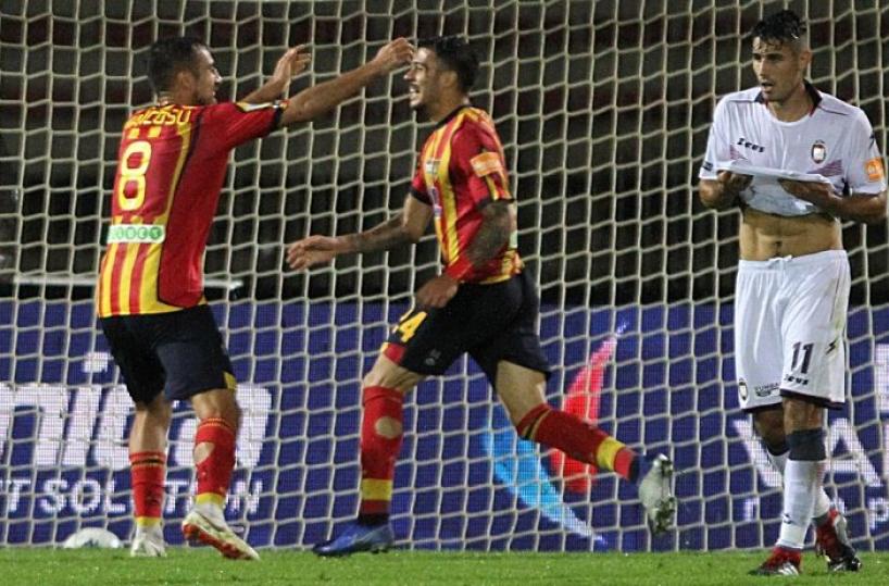 Lecce batte il Crotone 1-0e vola al quinto posto