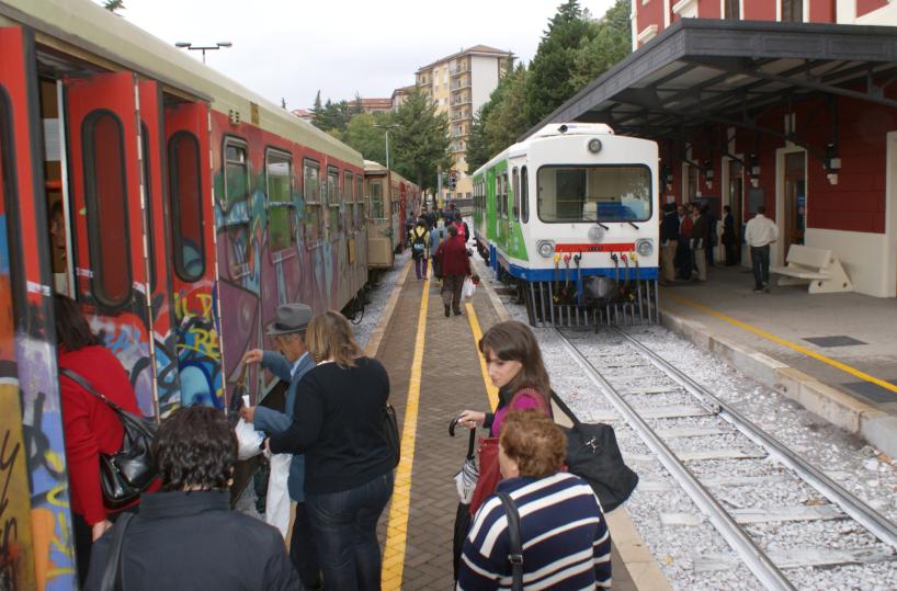 Treni, chiusa la Altamura-Materaper il raddoppio: si andra col bus