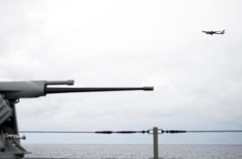 Bombardiere russo sorvola nave UsaIn Norvegia Italia protagonista