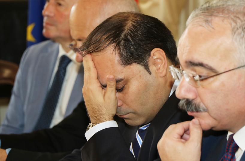 Caso Taranto, il Pd si schieracon Melucci e attacca Emiliano