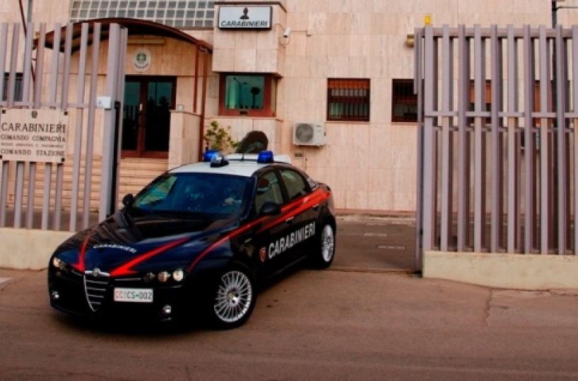 Rapinano in casa un 92enne: arrestate due romene nel Leccese