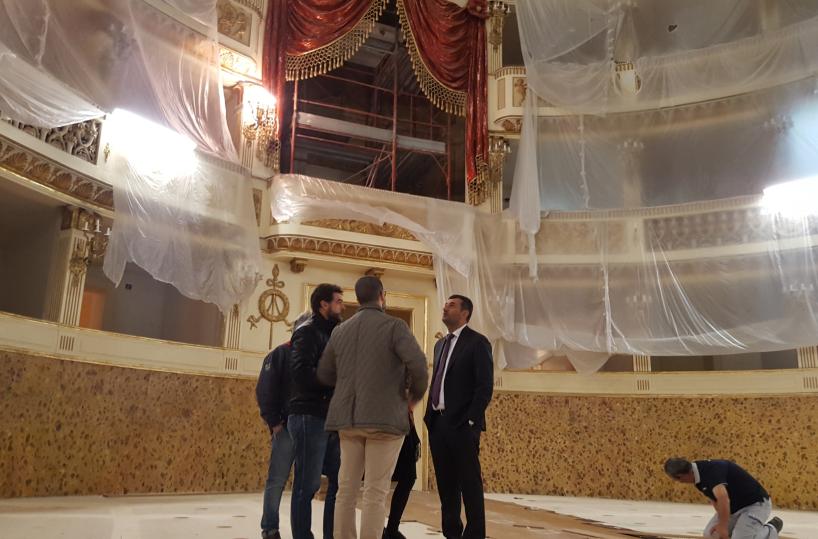 Sopralluogo di Decaro, a fine anno riapre il Teatro Piccinni