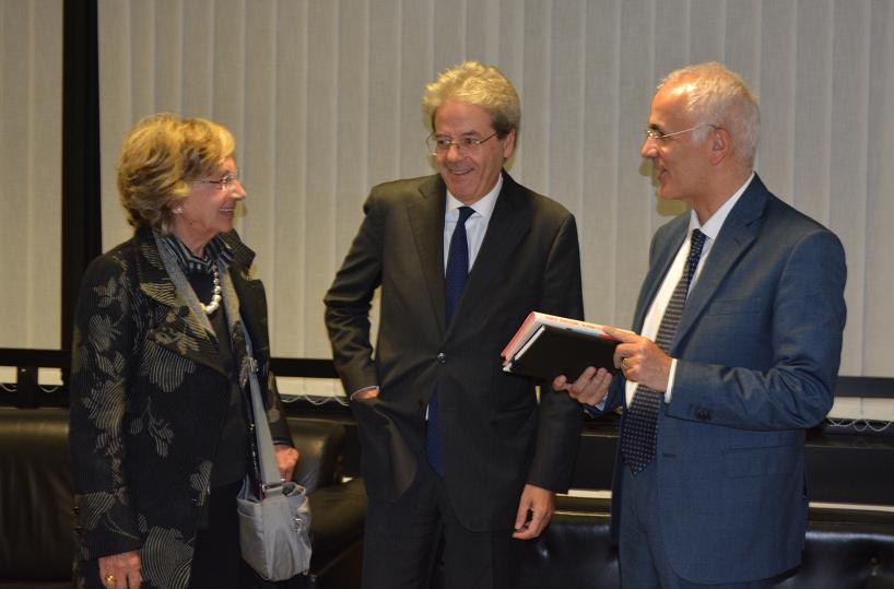Gentiloni alla "Gazzetta": «Se il governo cade c'è il voto. Il Pd deve ripartire in fretta»
