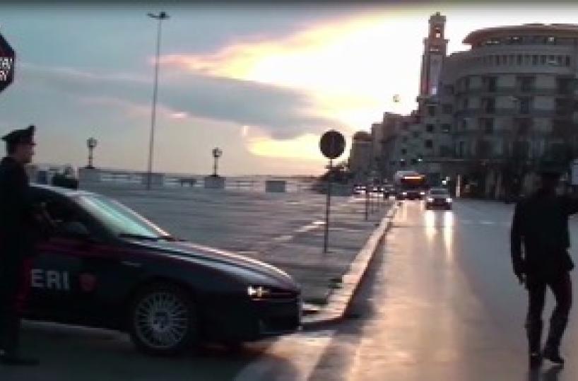 Droga e tentata estorsione, 3 arresti a Bari, anche un affiliato clan Parisi