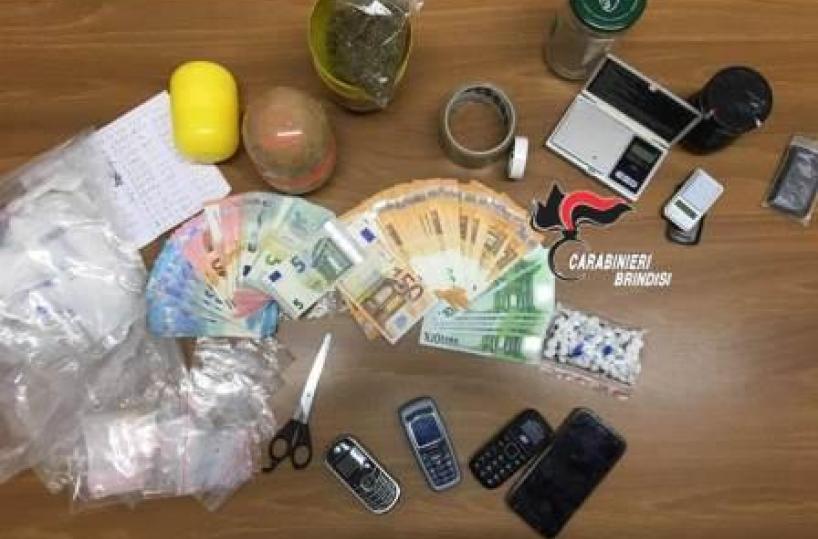 Di giorno studente di Ingegneria, di notte spacciatore: arrestato 24enne a Erchie