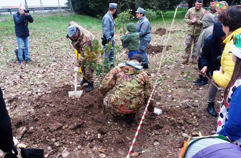 Gioia, il Villaggio Azzurrroe la giornata degli alberi
