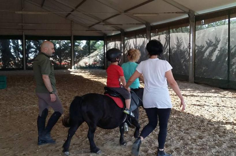 Foggia, open day 'equestre' per i diversamente abili