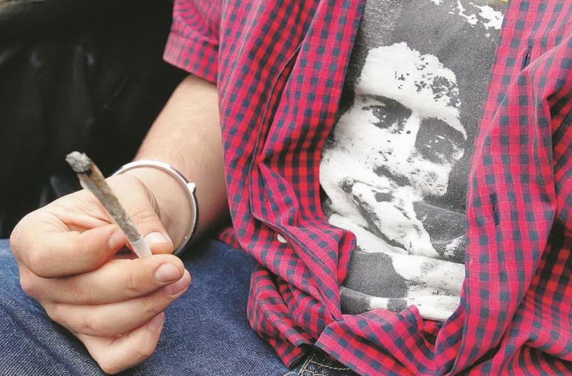 Cannabis light, perquisiti 39 negozi a Taranto