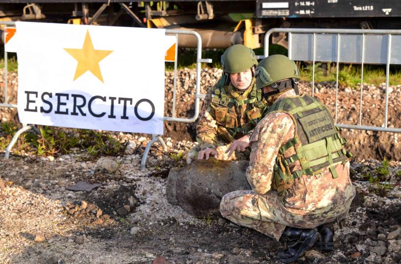 Bomba della Seconda guerra mondialefatta brillare a Lucera dagli artificieri