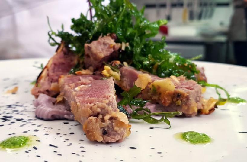 Ricette Puglia - Tagliata di tonno cotta al pesto di rucola - A cura dello chef Michele Simone Tomaiuoli