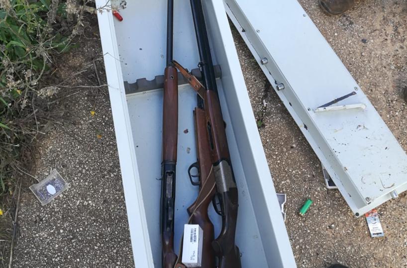 Brindisi, rubano cassaforte con fucili e gioielli a un pensionato
