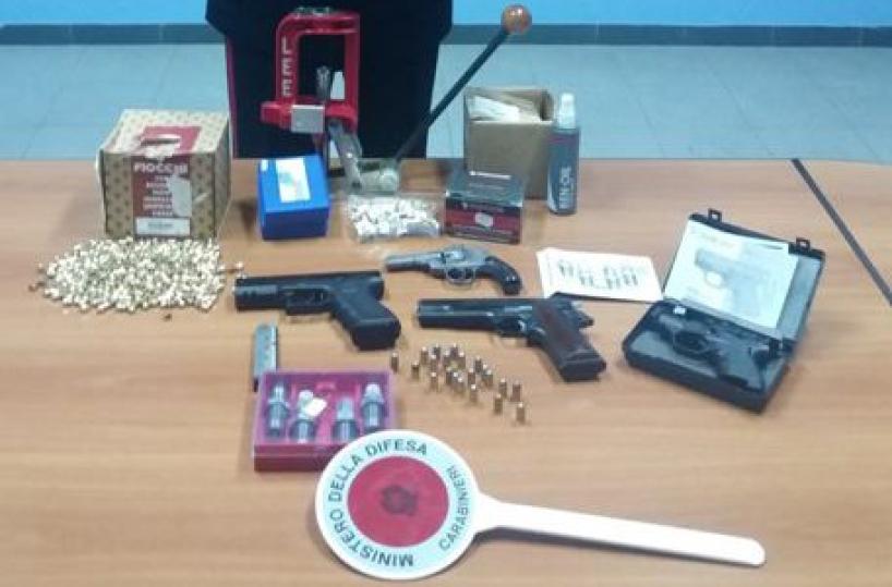 Trasformava pistole a salve in armi vere: un arresto a Massafra