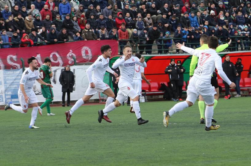 La mani del Bari sulla serie Cdopo 100 minuti di passione 