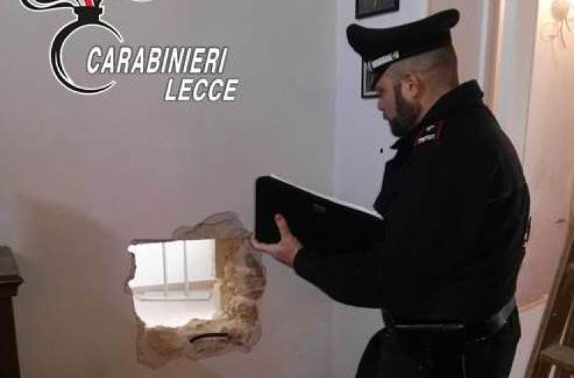 Caprarica, irrompono nell'ufficio postale da un buco nel muro e rubano 18mila euro