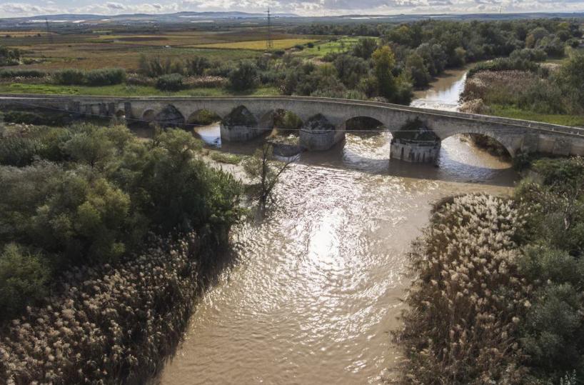 Maltempo in Puglia: fiume Ofanto rischia esondazione