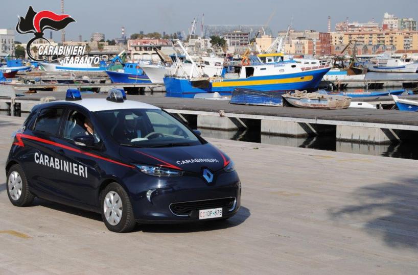 Taranto, una nuova auto elettrica per la caserma di San Cataldo