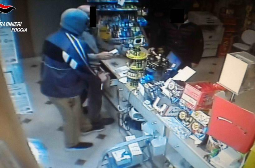 San Severo, armato di cacciavite rapina tabaccheria: arrestato 20enne