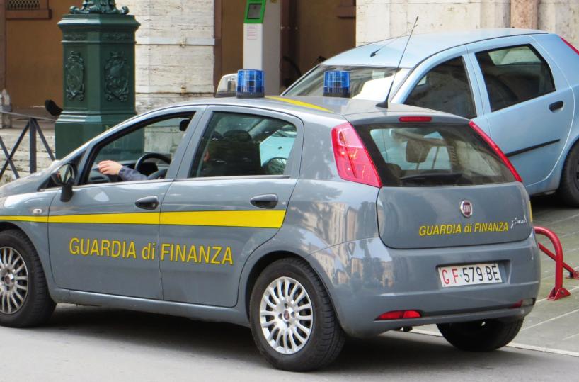Lecce, maxi operazione antidroga della Gdf: 27 arresti