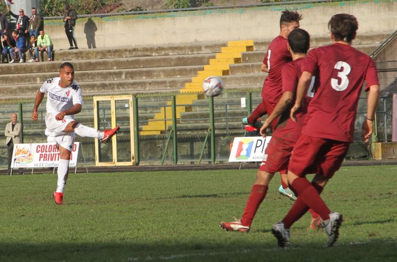Bari, Hamlili non si toccail centrocampista non ha omologhi