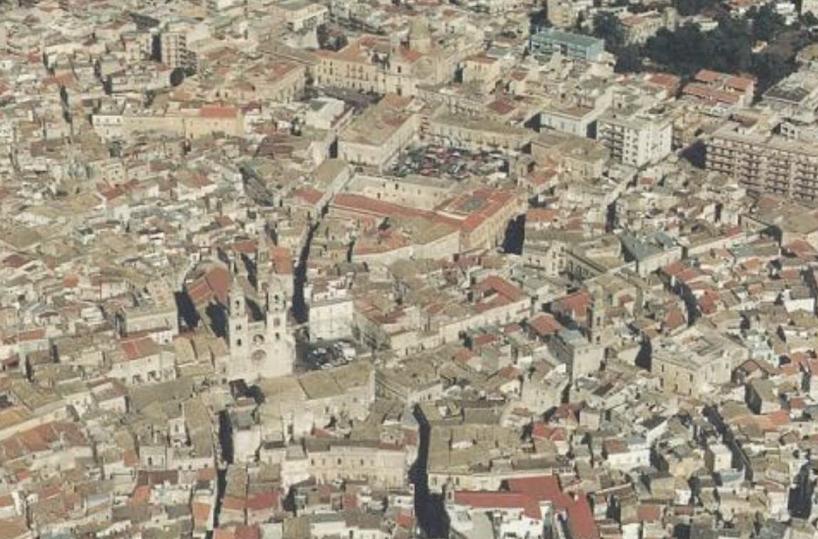 Altamura, vietato sparare coriandoli dopo il «Sì»
