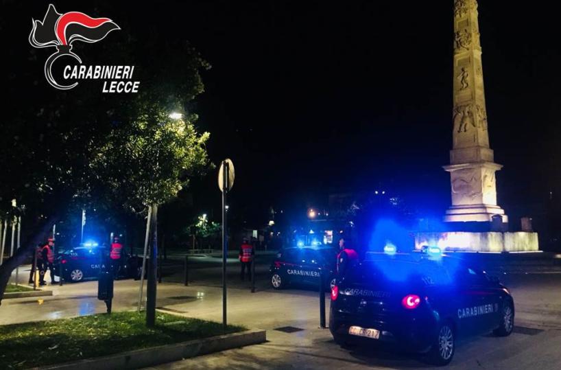 Lecce, si fingono poliziotti e rapinano ristoratore: via con la fuoriserie