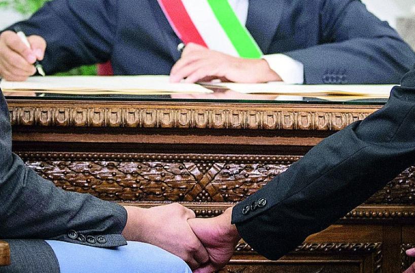 Bari, il primo divorzio gay: e il Comune istituisce nuovo «albo»