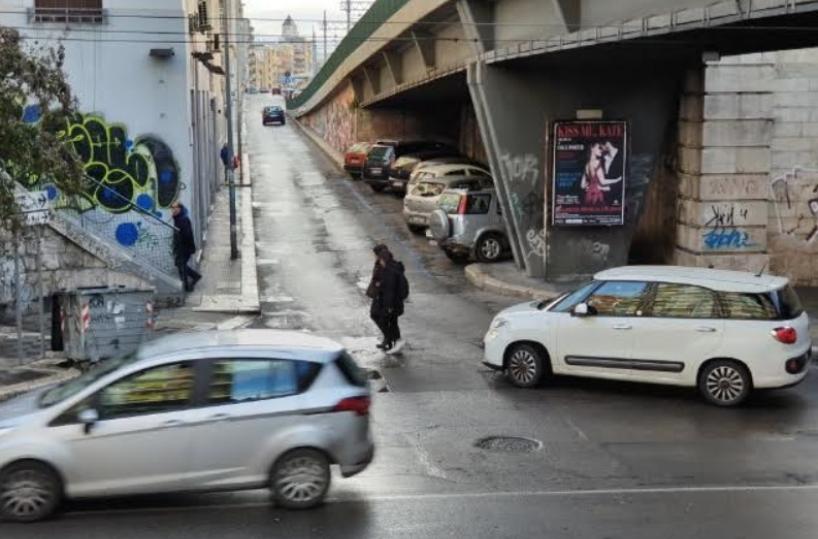 Ivoriana aggredita a Bari, Decaro: «Non perdiamo il senso di comunità»