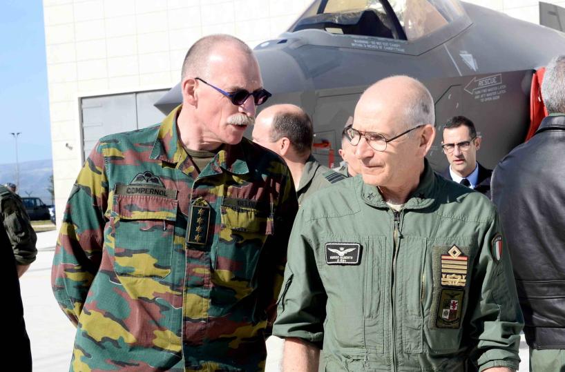 Amendola e gli F-35 sono di modaVisita del numero 1 della Difesa belga 