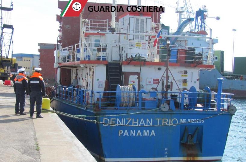 Problemi sicurezza: nave panamense bloccata nel porto di Taranto