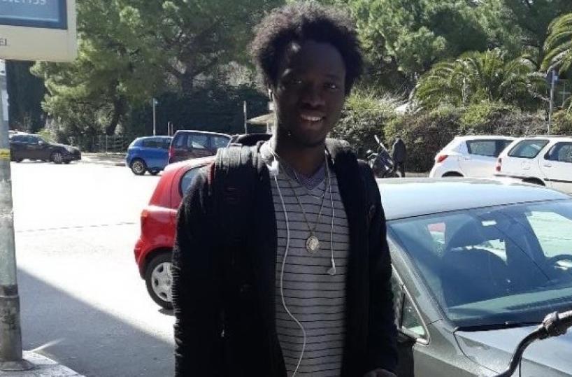 Bari, ricomprata la bici rubata a Omaro, il rider della Guinea
