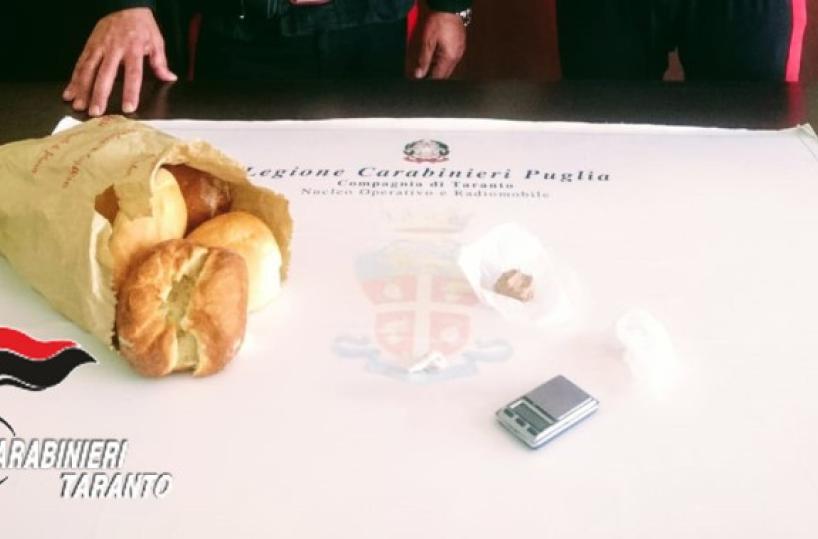 Consegnava eroina nascosta nei panini: arrestato a Taranto
