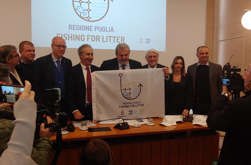 Pescatori pugliesi raccolgono 1200kg di plastica tra Molfetta e Isole Tremiti