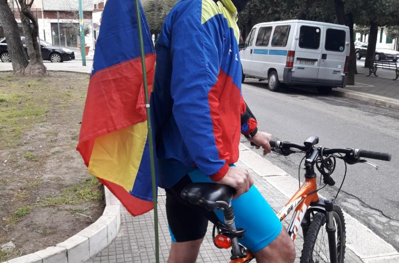 David in bici da Corato fino a Roma per la pace in Venezuela