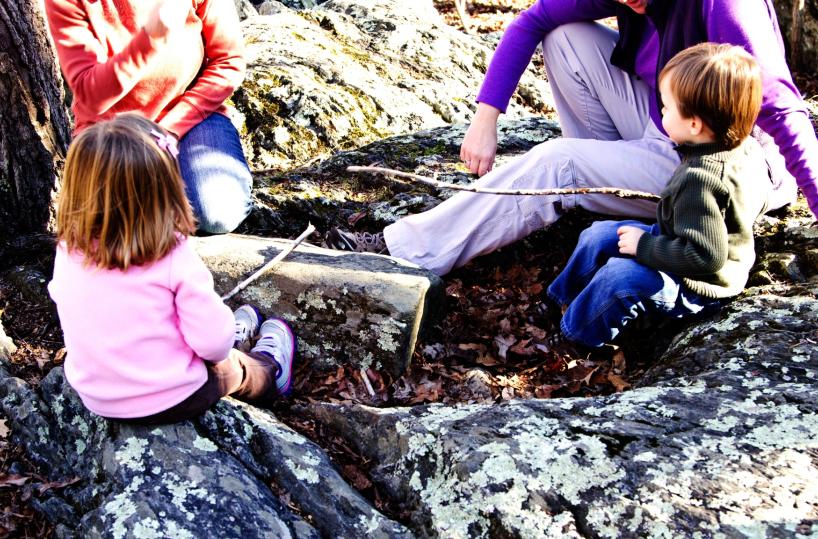Bari, Comune registra per la prima volta il figlio di due donne: la Procura si oppone