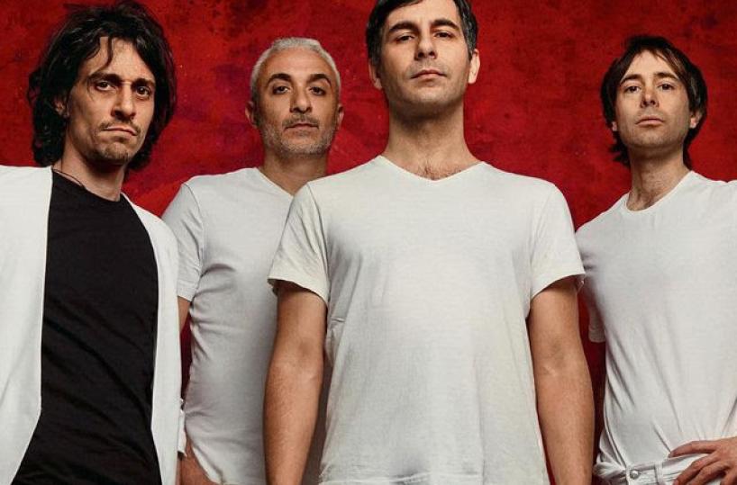 Ritmi africani e vocalità occidentale: la superband I Hate My Village in concerto a Bari