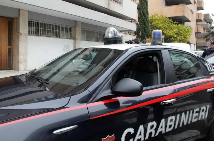Carabinieri multano il loro amico, in 3 li offendono su Fb