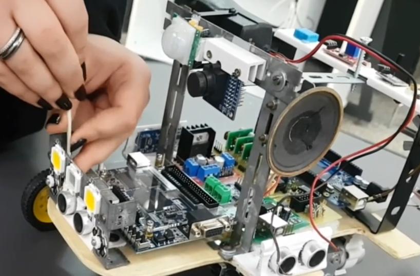 Olimpiadi robotica, il premio Terra e una scuola di Brindisi