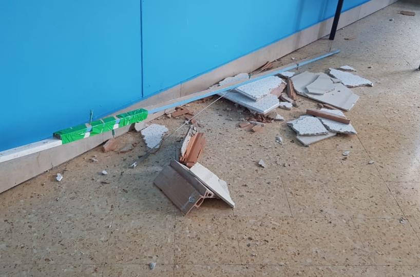 Lecce, crolla il solaio  in un'aula del Fermi