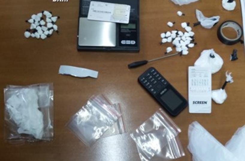Andria, insospettabile commerciante arrestato per spaccio