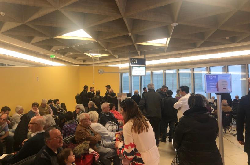 Colonia - Bari, volo Eurowings in ritardo di 3 ore: bloccati 170 passeggeri 